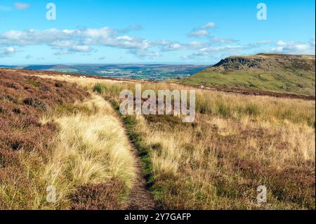 Le Cleveland Way et Wain Stones depuis les pentes de Cold Moor, Yorkshire Banque D'Images