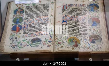 Martyrologie d'Usuard, manuscrit avec les martyrs des saints liés au calendrier chrétien, année 1254, musée d'art de Gérone, Gérone, Catalogne, Espagne. Banque D'Images