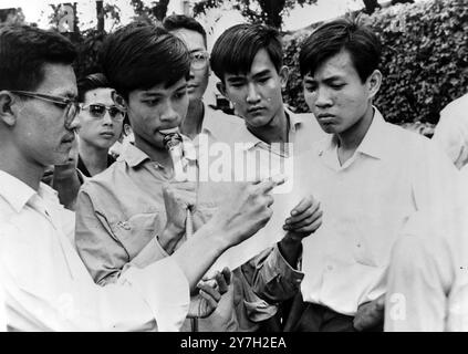 MANIFESTATIONS DE GUERRE DU VIETNAM À SAIGON, SUD-VIETNAM ; 29 AOÛT 1964 Banque D'Images