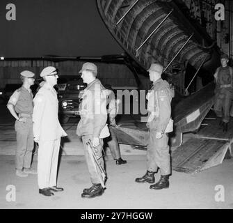 COLONEL HARALD BOYSEN MARINE DANOISE LES NATIONS UNIES EN TRÊVE À NICOSIE, CHYPRE / ; 12 JUIN 1964 Banque D'Images