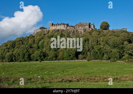 Château de Stirling situé sur le côté ouest d'une colline importante. Stirling, Stirlingshire, Écosse Banque D'Images