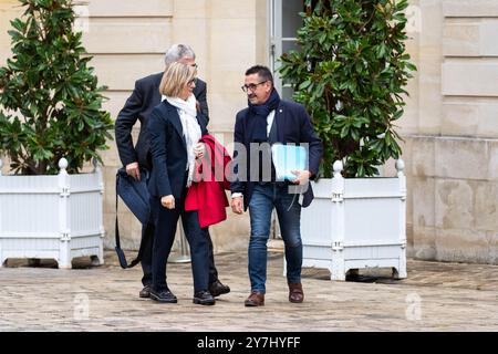 Paris, France. 30 septembre 2024. Patrick Privat, trésorier de l'union, Frédéric Souillot, secrétaire général de l'union, et Patricia Drevon, secrétaire confédéral de l'union, chargé de l'Organisation, des territoires d'outre-mer et des affaires juridiques, arrivent à l'hôtel de Matignon à Paris le 30 septembre 2024 pour rencontrer le premier ministre français. Photo de Alexis Jumeau/ABACAPRESS. COM Credit : Abaca Press/Alamy Live News Banque D'Images