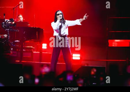 Milan, Italie. 05th Sep, 2024. Ghali se produit en concert lors de la tournée Locura Opera N. 1 au Piazzale Angelo Moratti devant le stade San Siro à Milan, en Italie, le 5 septembre 2024 (photo Alessandro Bremec/NurPhoto). Crédit : NurPhoto SRL/Alamy Live News Banque D'Images