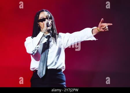 Milan, Italie. 05th Sep, 2024. Ghali se produit en concert lors de la tournée Locura Opera N. 1 au Piazzale Angelo Moratti devant le stade San Siro à Milan, en Italie, le 5 septembre 2024 (photo Alessandro Bremec/NurPhoto). Crédit : NurPhoto SRL/Alamy Live News Banque D'Images