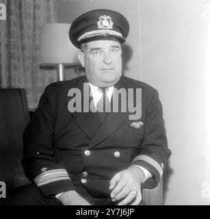 CAPITAINE LEROY ALEXANDERSON NOUVEAU CAPITAINE DE SS UNITED STATES À SOUTHAMPTON / ; 28 FÉVRIER 1964 Banque D'Images