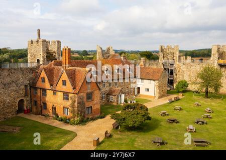 Cour intérieure et atelier, château de Framlingham, Suffolk, Angleterre Banque D'Images