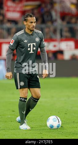 Munich, Deutschland. 28 septembre 2024. GER, Munich, 1. Bundesliga, football, FC Bayern Munich - Bayer 04 Leverkusen, Allianz Arena, 28 septembre 2024, match de championnat, 5e journée, hommes, saison 2024/25 Leroy Sane (FC Bayern Muenchen, 10) crédit : HMB Media/Alamy Live News Banque D'Images