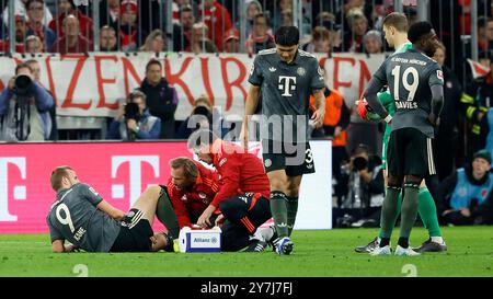 Munich, Deutschland. 28 septembre 2024. GER, Munich, 1. Bundesliga, football, FC Bayern Munich - Bayer 04 Leverkusen, Allianz Arena, 28 septembre 2024, match de championnat, 5e journée, hommes, saison 2024/25 Harry Kane (FC Bayern Muenchen, 9), crédit blessure : HMB Media/Alamy Live News Banque D'Images