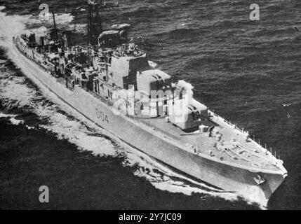 LE DESTROYER AUSTRALIEN VOYAGER COULE PRÈS DE CANBERRA LE 10 FÉVRIER 1964 Banque D'Images