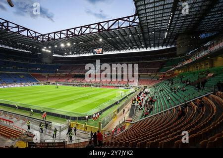 Milan, Italie. 27 septembre 2024. Une vue intérieure du stade San Siro pendant le match de football Serie A 2024/25 entre l'AC Milan et l'US Lecce. Crédit : SOPA images Limited/Alamy Live News Banque D'Images