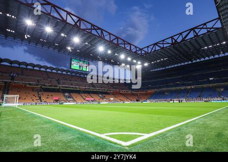 Milan, Italie. 27 septembre 2024. Une vue intérieure du stade San Siro pendant le match de football Serie A 2024/25 entre l'AC Milan et l'US Lecce. Crédit : SOPA images Limited/Alamy Live News Banque D'Images