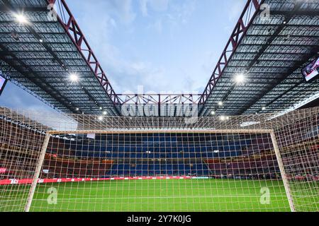 Milan, Italie. 27 septembre 2024. Une vue intérieure du stade San Siro pendant le match de football Serie A 2024/25 entre l'AC Milan et l'US Lecce. (Photo de Fabrizio Carabelli/SOPA images/Sipa USA) crédit : Sipa USA/Alamy Live News Banque D'Images