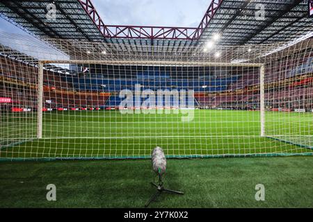 Milan, Italie. 27 septembre 2024. Une vue intérieure du stade San Siro pendant le match de football Serie A 2024/25 entre l'AC Milan et l'US Lecce. (Photo de Fabrizio Carabelli/SOPA images/Sipa USA) crédit : Sipa USA/Alamy Live News Banque D'Images