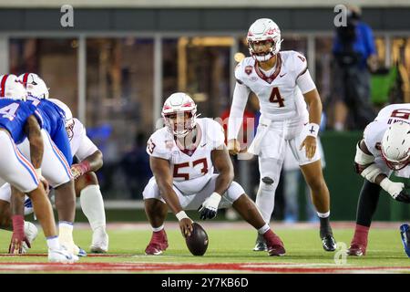 28 septembre 2024 : Maurice Smith (53), joueur de ligne offensif des Seminoles de Floride, lit la défense lors d'un match entre les Seminoles de Floride et les Mustangs méthodistes du Sud au Gerald J. Ford Stadium de Dallas, Texas. Freddie Beckwith/CSM Banque D'Images