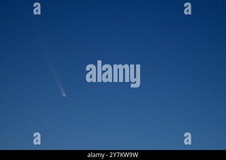 Cooma, Victoria, Australie, 1er octobre 2024 ; Comet, C/2023 A3 Tsuchinshan-ATLAS capturé dans le ciel tôt le matin environ une heure avant le lever du soleil crédit P.j.Hickox/Alamy Live News Banque D'Images