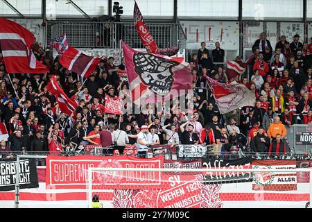 Liga - SV Wehen Wiesbaden - VfL Osnabrück AM 28.09.2024 in der BRITA-Arena in Wiesbaden fans aus Wiesbaden Foto : osnapix Banque D'Images