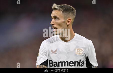 Alejandro Grimaldo Bayer 04 Leverkusen (20) portrait, Allianz Arena, Munich, Bavière, Allemagne, Europe Banque D'Images