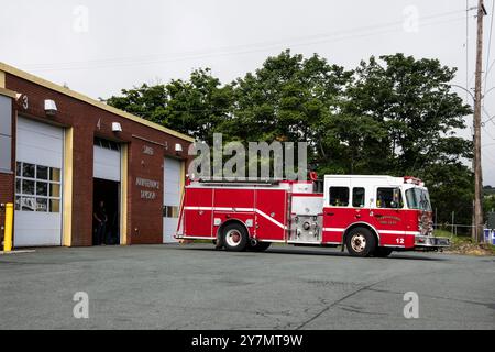 Camion de pompiers garé à Kent's Pond Fire station 6 sur Portugal Cove Road à réunifiJohn's, Terre-Neuve-et-Labrador, Canada Banque D'Images