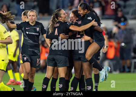 Angel City célèbre un but lors d'un match de la NWSL contre le Washington Spirit, vendredi 27 septembre 2024, au BMO Stadium, à Los Angeles, CA Banque D'Images