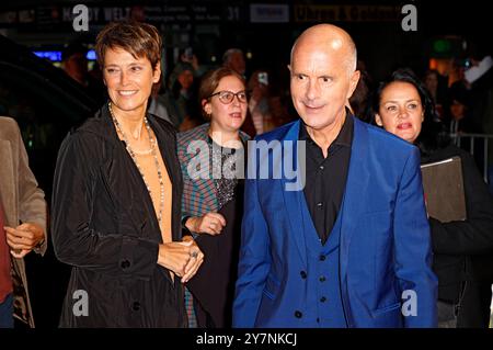 Christoph Maria Herbst mit Ehefrau Gisi Herbst BEI der Premiere des Kinofilms Der Buchspazierer in der Lichtburg. Essen, 30.09.2024 *** Christoph Maria Herbst avec sa femme Gisi Herbst à la première du film Der Buchspazierer à Lichtburg Essen, 30 09 2024 Foto:XT.xSchröerx/xFuturexImagex buchspazierer 4937 Banque D'Images