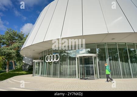 Audi Pavillon, Autostadt Volkswagen, Wolfsburg, Niedersachsen, Deutschland *** Audi Pavilion, Autostadt Volkswagen, Wolfsburg, basse-Saxe, Allemagne Banque D'Images