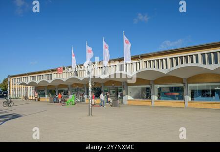 Hauptbahnhof, Wolfsburg, Niedersachsen, Deutschland *** Gare centrale, Wolfsburg, basse-Saxe, Allemagne Banque D'Images
