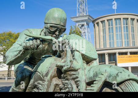 Monument AVUS Nordkurve, Messedamm, Westend, Charlottenburg, Berlin, Allemagne, Denkmal AVUS Nordkurve, Deutschland Banque D'Images