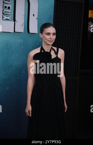 Hollywood, Californie, USA 30 septembre 2024 L'actrice Rooney Mara assiste à Warner Bros Pictures présente la première américaine de Joker folie A deux au TCL Chinese Theatre le 30 septembre 2024 à Hollywood, Californie, États-Unis. Photo de Barry King/Alamy Live News Banque D'Images