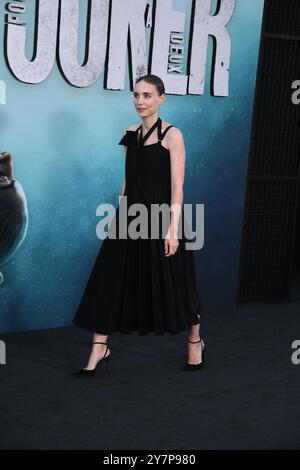 Hollywood, Californie, USA 30 septembre 2024 L'actrice Rooney Mara assiste à Warner Bros Pictures présente la première américaine de Joker folie A deux au TCL Chinese Theatre le 30 septembre 2024 à Hollywood, Californie, États-Unis. Photo de Barry King/Alamy Live News Banque D'Images