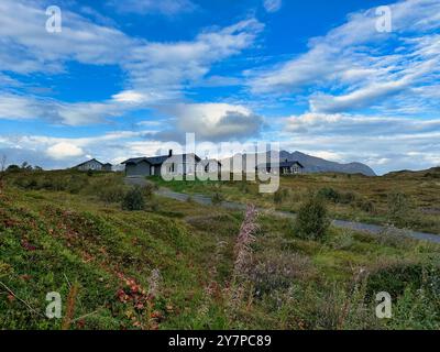 14 septembre 2024 Lofoten Links Lodges, HOV, îles Lofoten, Norvège vue extérieure sur le haut de gamme ÒLodges du club de golf Lofoten LinksÓ Banque D'Images