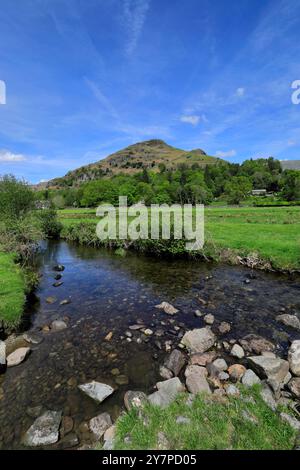 Sour Milk Gill dans la vallée Easedale au-dessus du village de Grasmere, Lake District National Park, Cumbria, Angleterre, Royaume-Uni Banque D'Images