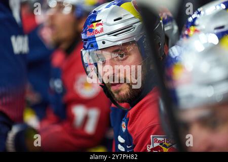 Tobias Rieder, EHC RB MUC 8 dans le match amical du Global Series Challenge EHC RB MUENCHEN - BUFFALO SABRES 0-5 au SAP Garden à Munich, Allemagne, le 27 septembre 2024. Saison 2024/2025, Journée x, photographe : ddp images / STAR-images Banque D'Images