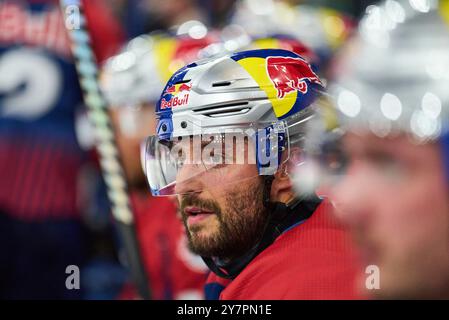 Tobias Rieder, EHC RB MUC 8 dans le match amical du Global Series Challenge EHC RB MUENCHEN - BUFFALO SABRES 0-5 au SAP Garden à Munich, Allemagne, le 27 septembre 2024. Saison 2024/2025, journée x, photographe : Peter Schatz Banque D'Images