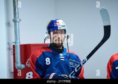 Tobias Rieder, EHC RB MUC 8 dans le match amical du Global Series Challenge EHC RB MUENCHEN - BUFFALO SABRES 0-5 au SAP Garden à Munich, Allemagne, le 27 septembre 2024. Saison 2024/2025, Journée x, photographe : ddp images / STAR-images Banque D'Images