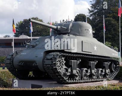 Un char d'assaut canadien Grizzly M4A5 basé sur le char M4A1 Sherman, exposé au Musée commémoratif de la bataille de Normandie, Bayeux Banque D'Images