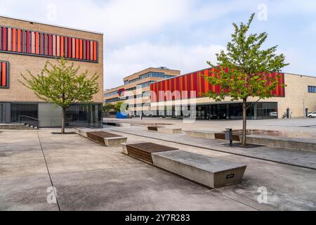 Le campus de l'Université des sciences appliquées de la Ruhr West, HRW, une université d'État des sciences appliquées avec une spécialisation en ingénierie, à Mülheim an der R. Banque D'Images