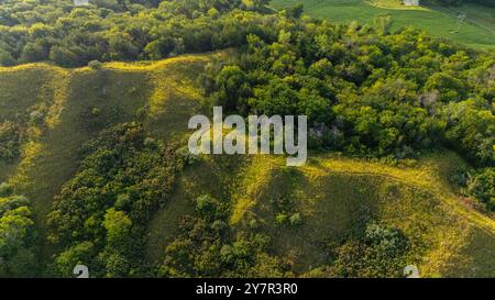 Photographie aérienne de Folsum point Preserve, une propriété protégée par la nature Conservancy dans le comté rural de Mills/Pottawattamie, Iowa, États-Unis. Banque D'Images