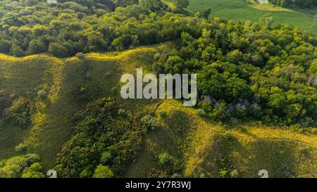 Photographie aérienne de Folsum point Preserve, une propriété protégée par la nature Conservancy dans le comté rural de Mills/Pottawattamie, Iowa, États-Unis. Banque D'Images