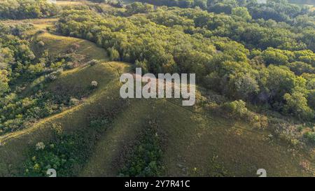 Photographie aérienne de Folsum point Preserve, une propriété protégée par la nature Conservancy dans le comté rural de Mills/Pottawattamie, Iowa, États-Unis. Banque D'Images