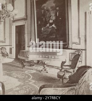 Photo vintage de Red Room dans la maison du président. Washington D.C. États-Unis. Entre 1870 et 1895 Banque D'Images