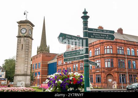 Goole Town Centre montrant la tour de l'horloge. Goole, East Yorkshire, Royaume-Uni. Banque D'Images