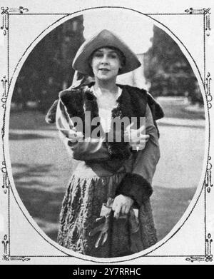 Apparaissant maintenant dans ' Rag-Time ' de Stravinsky, à Covent Garden : Lydia Lopokova. 15 avril 1922 Banque D'Images