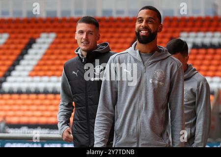 Blackpool, Royaume-Uni. 1er octobre 2024. CJ Hamilton de Blackpool arrive avant le match de Sky Bet League 1 Blackpool vs Lincoln City à Bloomfield Road, Blackpool, Royaume-Uni, le 1er octobre 2024 (photo par Gareth Evans/News images) à Blackpool, Royaume-Uni le 10/01/2024. (Photo de Gareth Evans/News images/SIPA USA) crédit : SIPA USA/Alamy Live News Banque D'Images