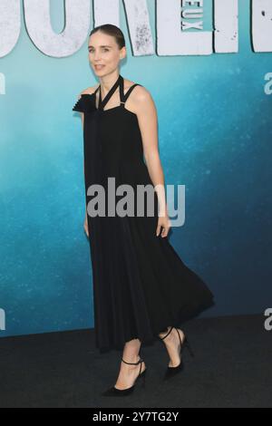 30 septembre 2024, Los Angeles, Californie, États-Unis : Rooney Mara Ã la première de Joker : folie à deux au TCL Chinese Theatre IMAX (crédit image : © Nina Prommer/ZUMA Press Wire) USAGE ÉDITORIAL SEULEMENT! Non destiné à UN USAGE commercial ! Banque D'Images