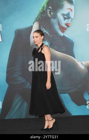 30 septembre 2024, Los Angeles, Californie, États-Unis : Rooney Mara Ã la première de Joker : folie à deux au TCL Chinese Theatre IMAX (crédit image : © Nina Prommer/ZUMA Press Wire) USAGE ÉDITORIAL SEULEMENT! Non destiné à UN USAGE commercial ! Banque D'Images