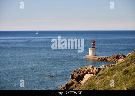 Vue de l'entrée du port de Gipuzkoa, pays Basque, Euskadi, Espagne Banque D'Images