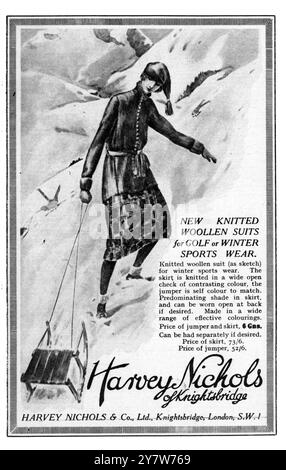 Publicités pour Harvey Nichols skier mode, comme paru dans The Illustrated London News.19 novembre 1921 Banque D'Images