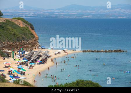 Plage de Nea Fokaia. Halkidiki, Grèce Banque D'Images