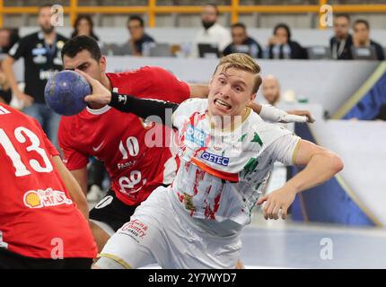 Neu Kairo, Egypte. 1er octobre 2024. Handball, Super Globe IHF, finale, demi-finale, SC Magdeburg - Al Ahly Cairo. Gisli Kristjanssion de Magdeburg en action. Crédit : Khaled Elfiqi/dpa/Alamy Live News Banque D'Images