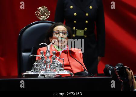 Mexico, Mexique. 1er octobre 2024. Président de la Chambre des députés Ifigenia Martínez lors de la cérémonie d'inauguration de Claudia Sheinbaum au Congrès de l'Union. Le 1er octobre 2024 à Mexico, Mexique. (Photo de Carlos Santiago/ crédit : Eyepix Group/Alamy Live News Banque D'Images